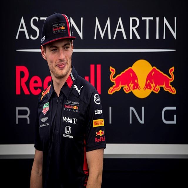 Max Verstappen renueva contrato con Red Bull Racing