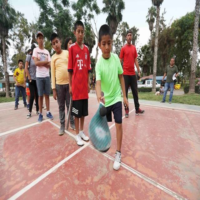 Municipalidad de Lima inicia clases de paleta frontón en clubes zonales