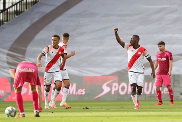 El País de España: Golazo de Luis Advíncula fue digno del inicio del “Nuevo Fútbol”