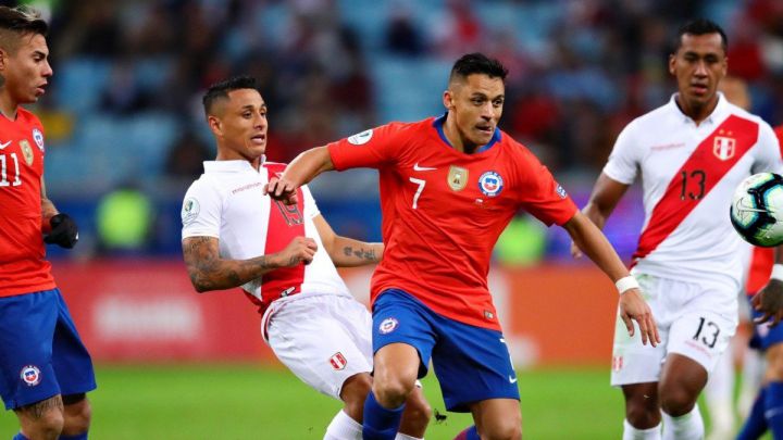 Chile Gano A Peru En Un 2 0 Con Goles De Arturo Vidal Deportes Peru